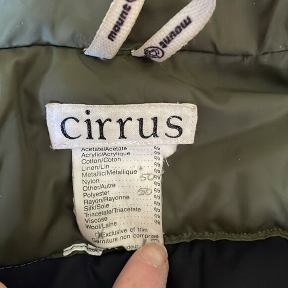 Cirrus puffer vest - Picture 6 of 11